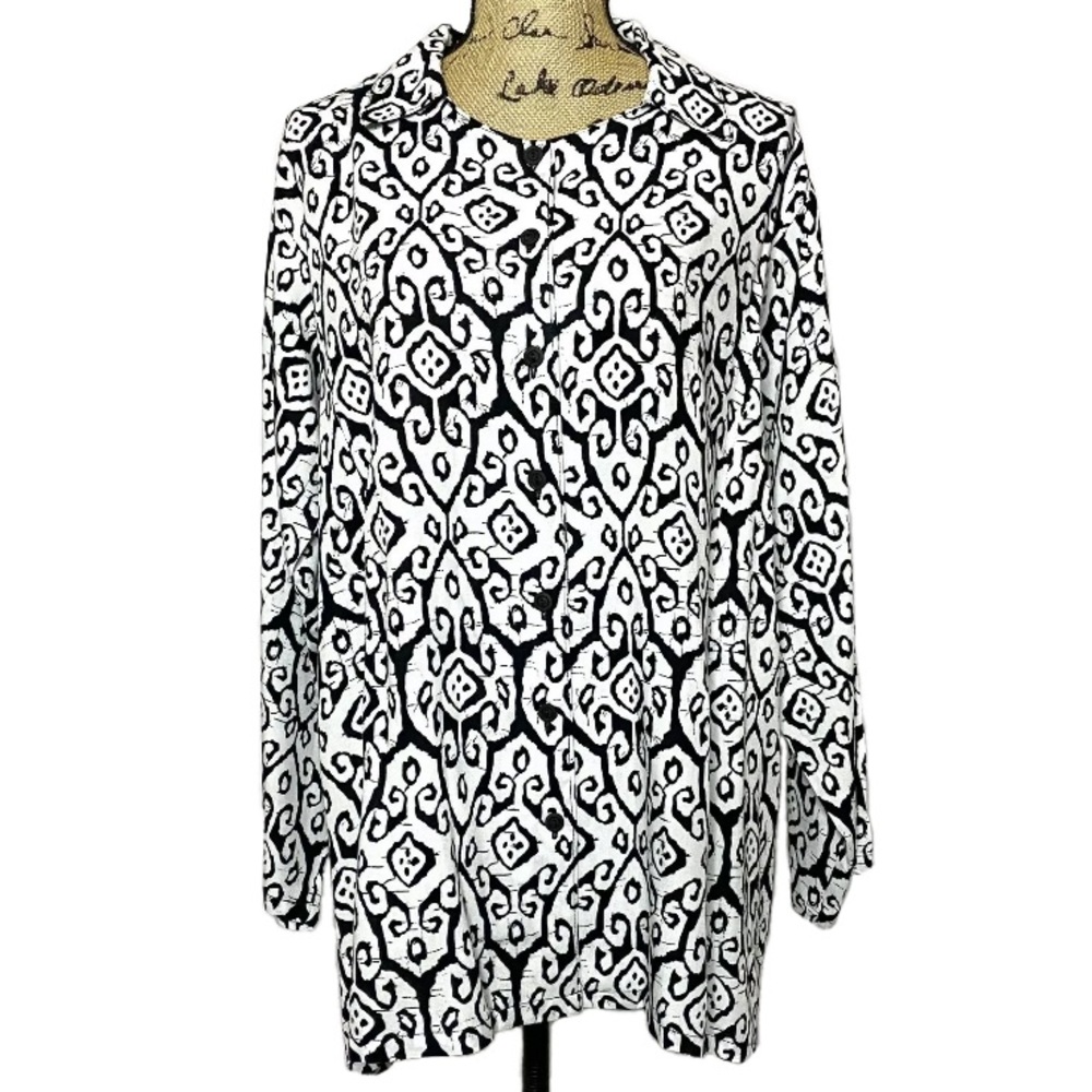 Soft Surroundings Black White Button Up Tunic Top